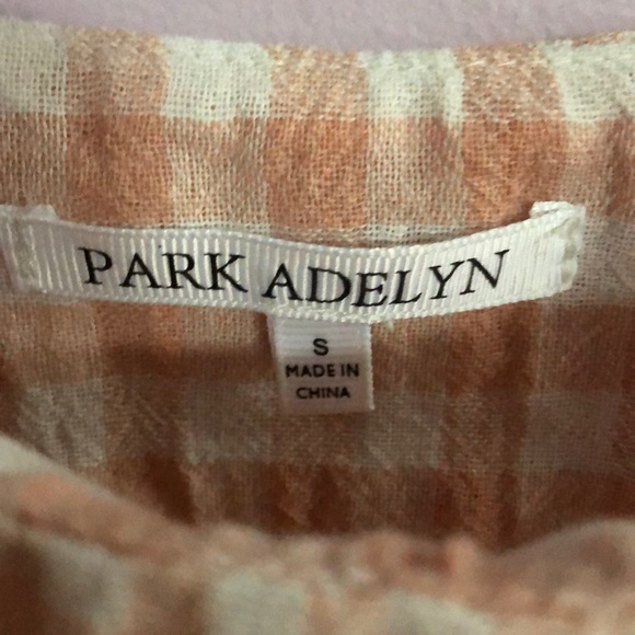 SUPER CUTE TANK TOP - Picture 3 of 3